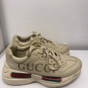 Gucci Cream Sneakers with Red and Green Stripes